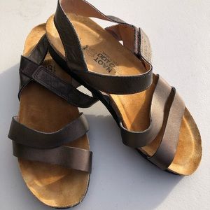 Naot brown sandals in EUC
